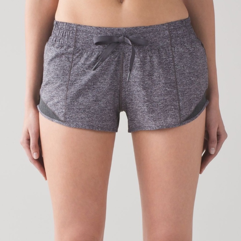 GRAY LULULEMON HOTTY HOT SHORT